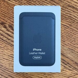 Apple iPhone Leather Wallet - Black